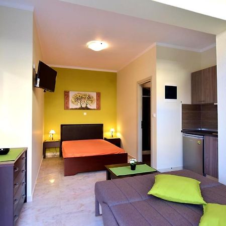 Elia Beach Modern Suites Flogita Exterior photo